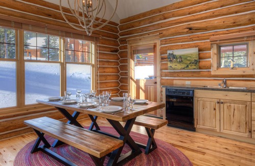 Powder Ridge Cabin | Big Sky Vacation Rentals: PR Moose Ridge 5 - Pet Friendly!