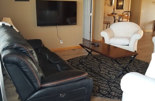 Manhattan House | Big Sky Views in every direction