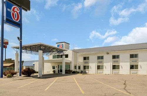 Big Springs Hotel | Big Springs Inn