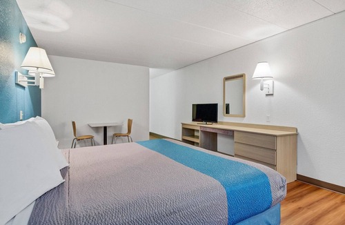 Big Springs Hotel | Big Springs Inn