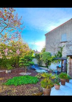 Carcassonne House | Big Sur Room
