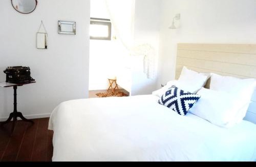 Carcassonne House | Big Sur Room