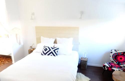 Carcassonne House | Big Sur Room