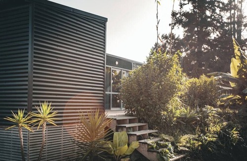 Riverhead Cottage | Big Tiny Home Farm Stay