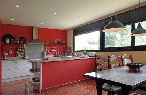 L'Escala Villa | BIG VILLA FOR 8 PRIVATE SWIMMING POOL FREE WIFI 550M BEACH AND VILLAGE