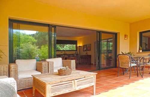 L'Escala Villa | BIG VILLA FOR 8 PRIVATE SWIMMING POOL FREE WIFI 550M BEACH AND VILLAGE