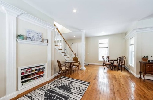 New London House | BigBear Lodge: Mt. Sunapee/Hot tub/Firepit