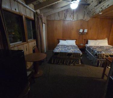 Willow Creek Hotel | Bigfoot Motel