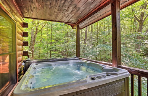 Blue Ridge Cottage | 'bigfoot's Hideout' in Blue Ridge w/Hot Tub!