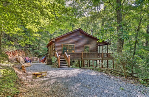 Blue Ridge Cottage | 'bigfoot's Hideout' in Blue Ridge w/Hot Tub!