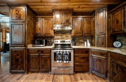 Broken Bow Apartment | Bigger IS Better! Spacious 5 BR Hideaway