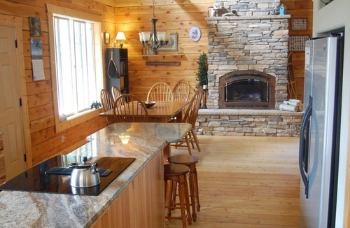 Nathrop Cabin | Bighorn Lodge - plenty of room for friends and family!