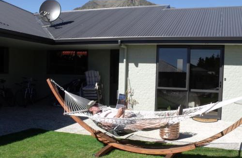 Omarama Bed & Breakfast | BigSky Bed and Breakfast