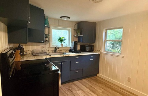 Rochester House | BigSpace, HightFalls, RIT, RGH, Pool-table, Wi-fi