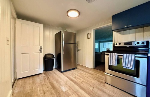 Rochester House | BigSpace, HightFalls, RIT, RGH, Pool-table, Wi-fi
