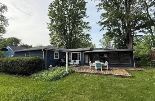 Rochester House | BigSpace, HightFalls, RIT, RGH, Pool-table, Wi-fi