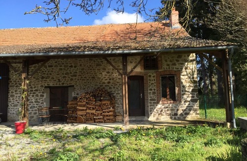 Saint-Dizier-Leyrenne Cottage | Bijou cottage in the heart of rural France, with alpacas in the garden.