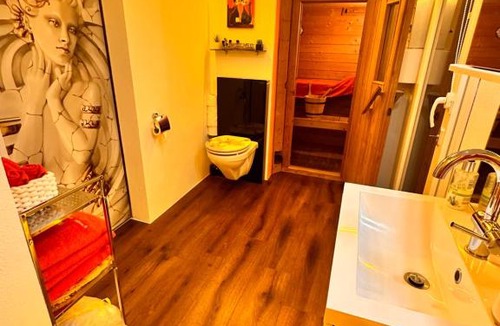 Oberterzen Apartment | Bijouswiss " Yellow House"