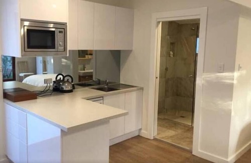 Freshwater Villa | Bijoux Beach Villa -