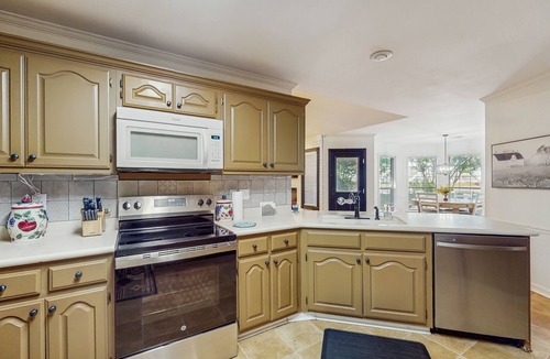 Conway House | Biker & Hikers Haven! Conway Home < 1 Mi to Trails