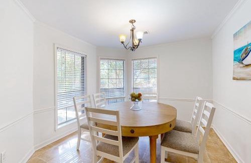 Conway House | Biker & Hikers Haven! Conway Home < 1 Mi to Trails