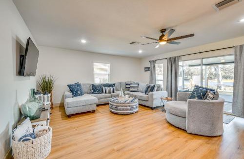 Inverness House | Bikes, Kayak & Dock: Lakefront Inverness Retreat