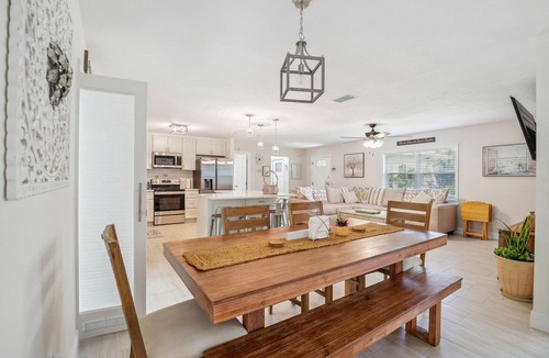 Lecanto House | Bikes, Yard & Fire Pit at Upscale Lecanto Home!