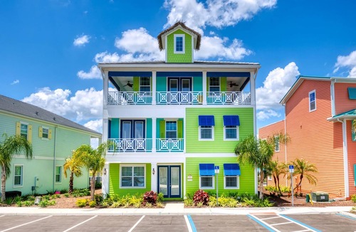 West Kissimmee Cottage | Bikini Bay Cottage with Private Pool near Disney and Margaritaville Resort &.
