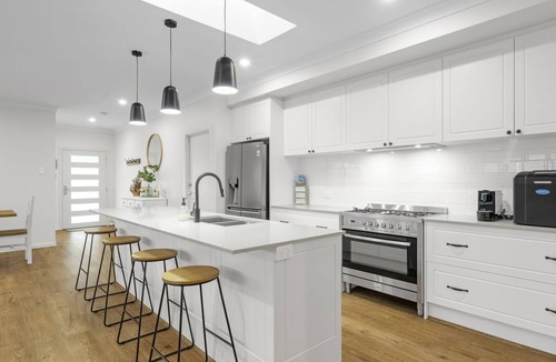 Vincentia House | Bikinis & Martinis - Jervis Bay