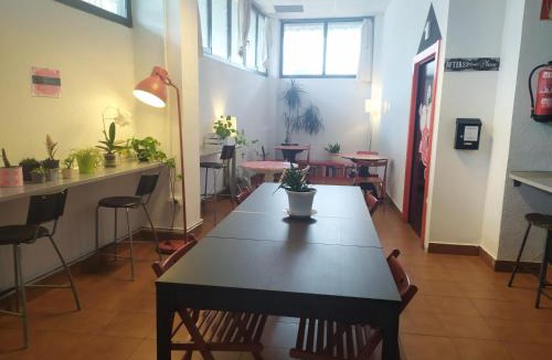 Deustuko San Pedro-Erribera Hostel | Bilbao Akelarre Hostel