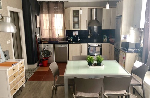 Basurtu Apartment | Bilbao Center - Charming & cozy apartment. Dry cleaning bed linen and towels.
