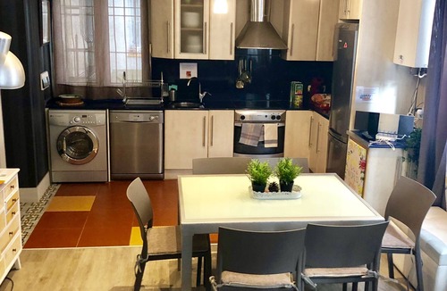 Basurtu Apartment | Bilbao Center - Charming & cozy apartment. Dry cleaning bed linen and towels.