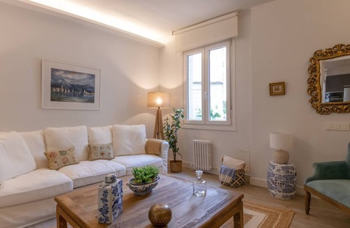 Indautxu Apartment | Bilbao Plaza Campuzano de Bilbao Suites, elegant and central