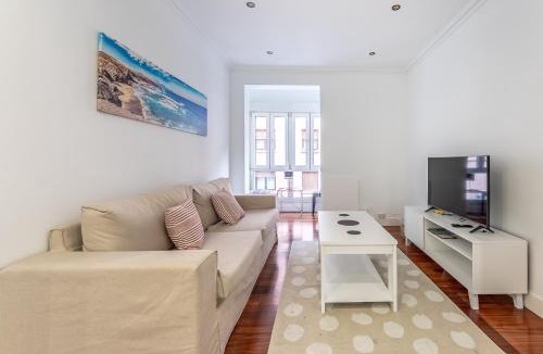 Santurtzi Apartment | Bilbao Port III by Aston Rentals