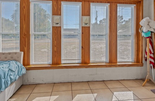 Alligator Point House | Bill's Bay Breeze-Beautiful Alligator Point Home