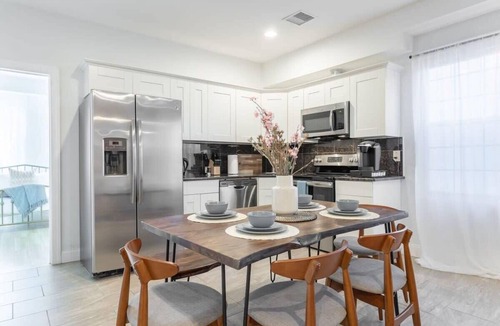 Chinatown Apartment | Billiards 3BR Apt in Walk-up w Laundry