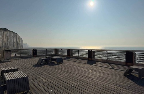 Ault Apartment | Billie Blue, Sea view, town center, Ault