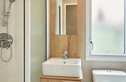 Great Houghton Ski Chalet | Billing Aquadrome Silver 3 Bed Caravan CP14