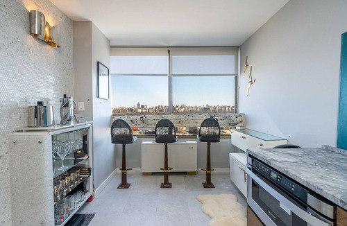 North Bergen Apartment | $Billion$ River NYC Views Sunrise Sunset Condo