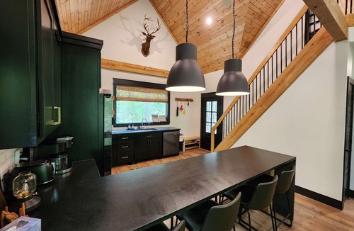 Whitesboro Cabin | Billy Creek cabin | ATV trails | hot tub | firepit