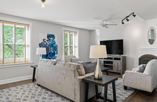 Asheville Condo | Biltmore Village Getaway