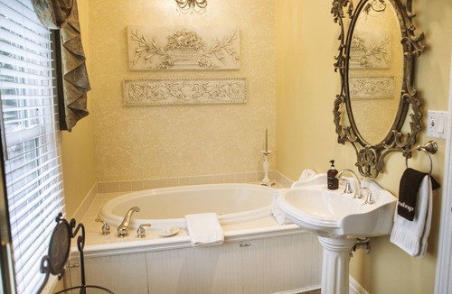 Asheville Bed & Breakfast | Biltmore Village Inn B&B