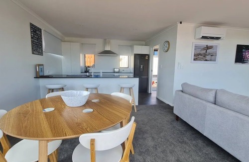 Castlepoint House | Biltonnz Bach