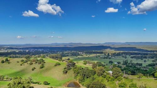 Mount View Apartment | Bimbadeen Estate Villa 4