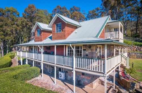 Mount View House | Bimbadeen Mountain House