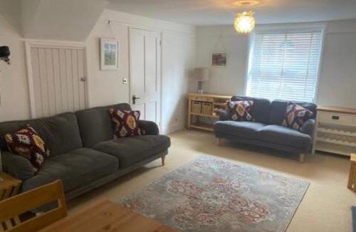 Topsham House | Bimble Cottage-2 beds-Gorgeous Sunny Garden