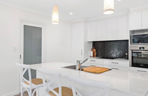 Corlette House | Bindera By The Bay