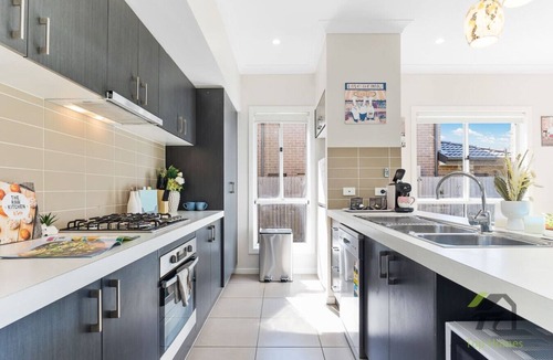 The Ponds House | Bindo's World of Dreams