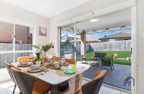 The Ponds House | Bindo's World of Dreams