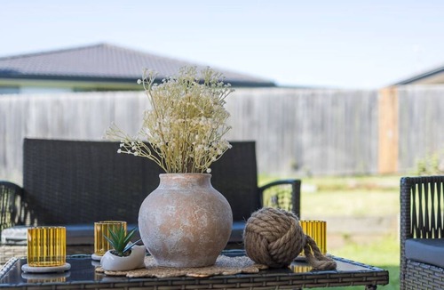 The Ponds House | Bindo's World of Dreams